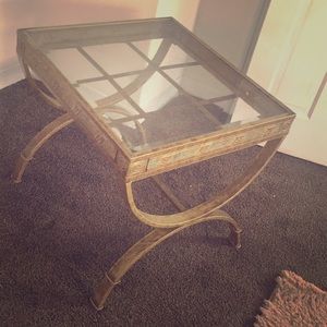 2 end tables & 2 lamps